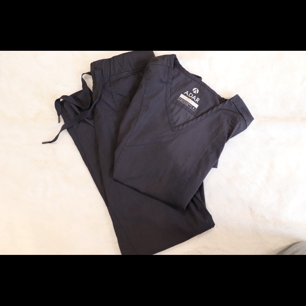 Grey Adar pro scrub set